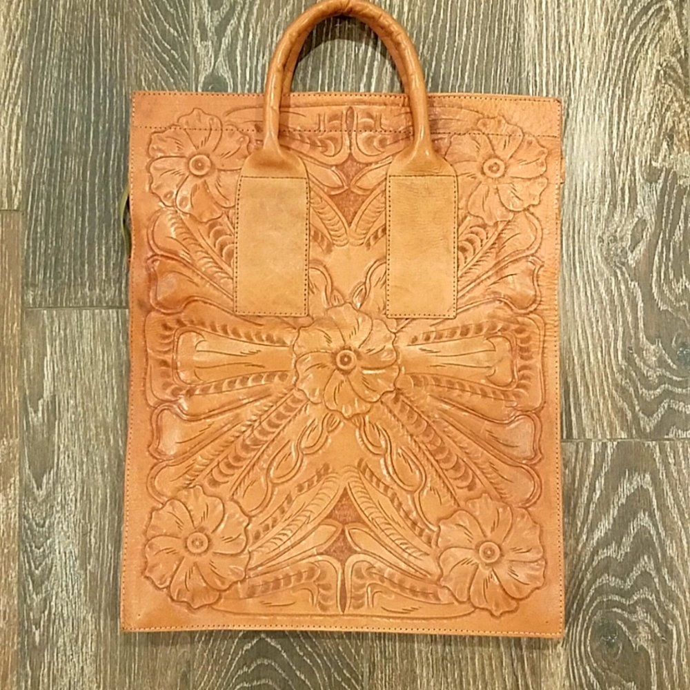 Leaders In Leather Made In Paraguay Embossed Tote